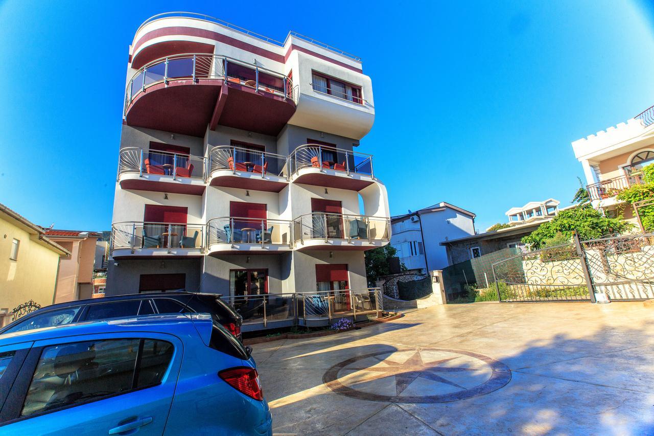 Compass Aparthotel Dobra Voda Zewnętrze zdjęcie